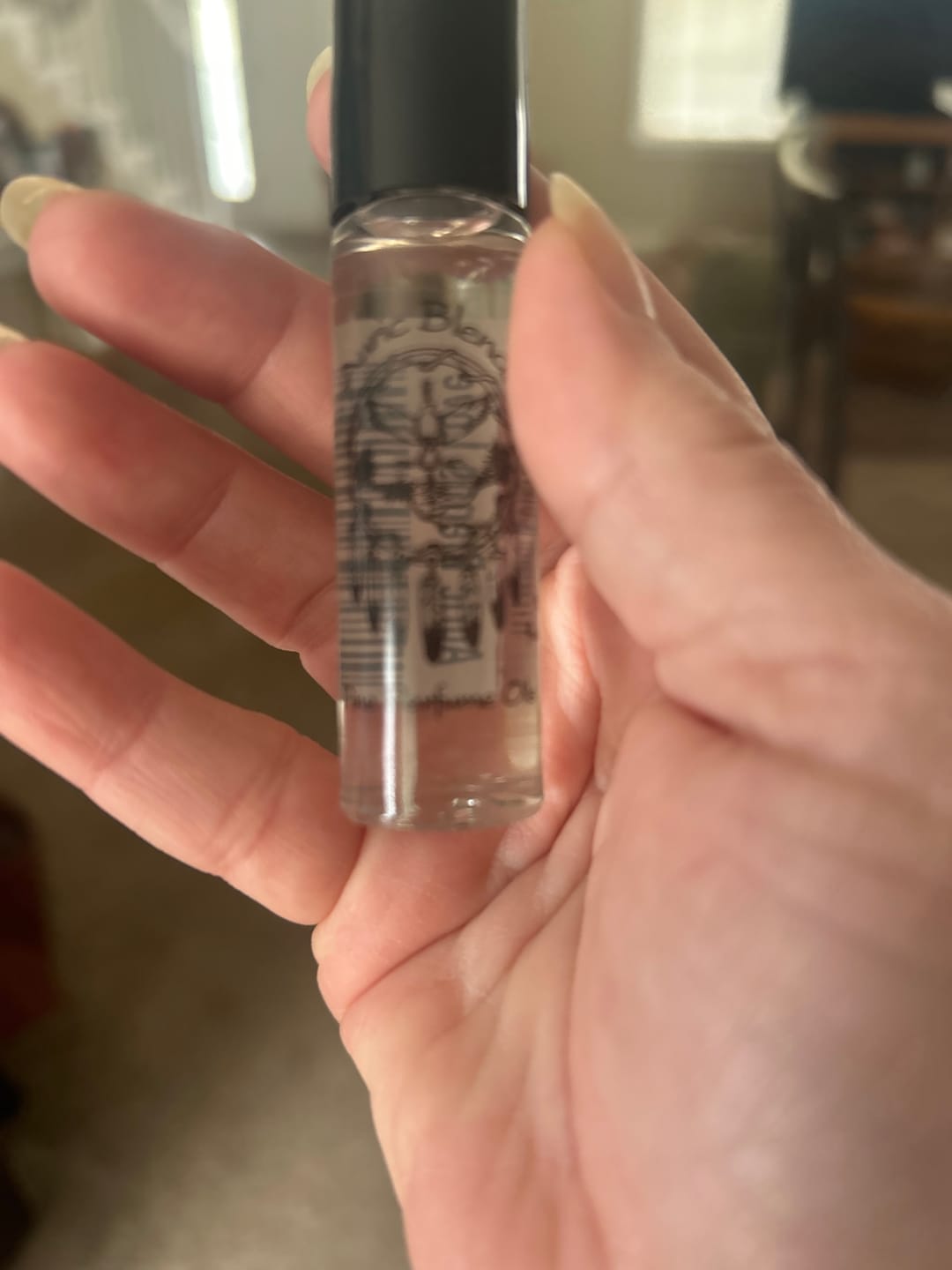 Customer photo review of Auric Blends Roll-On Perfume Oil