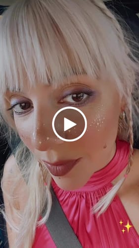 Customer video review of Gold Stardust Speckles Makeup Patches