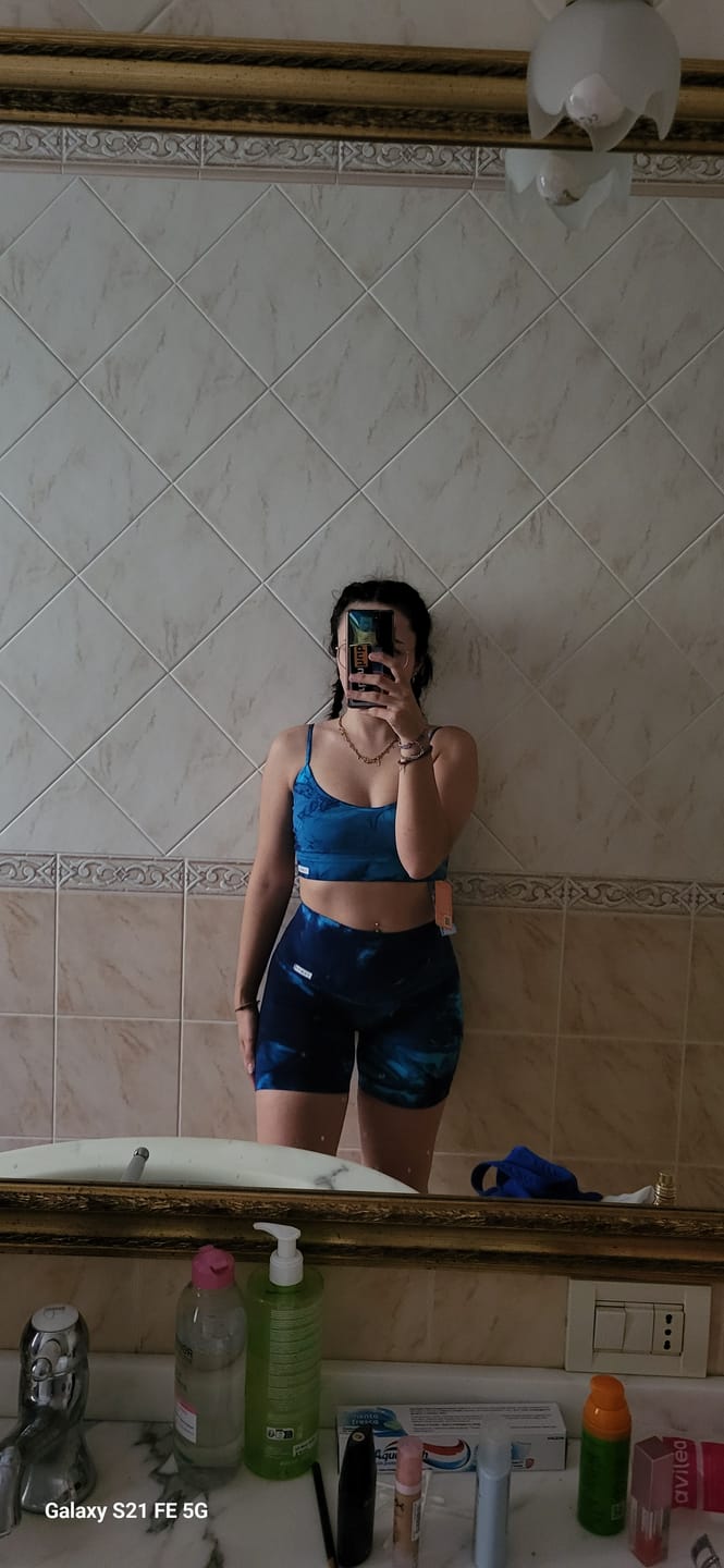 Customer photo review of Shorts Elements Acqua Turchese Blu