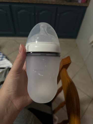 Customer photo review of Pack Nuevo Biberon Calidad Dusty White + Repuesto x 4 Tetinas de silicona  Nenina & Co