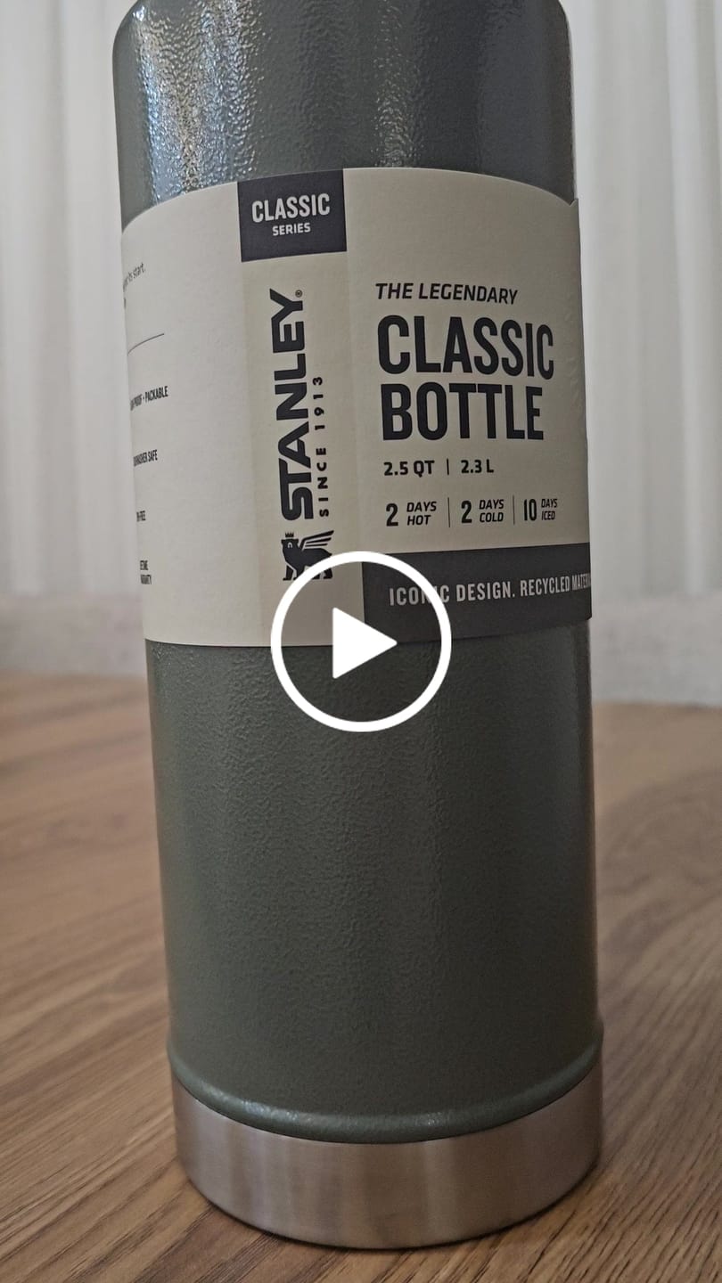 Customer video review of Stanley Classic Legendary Bottle Yeşil 2.3 L