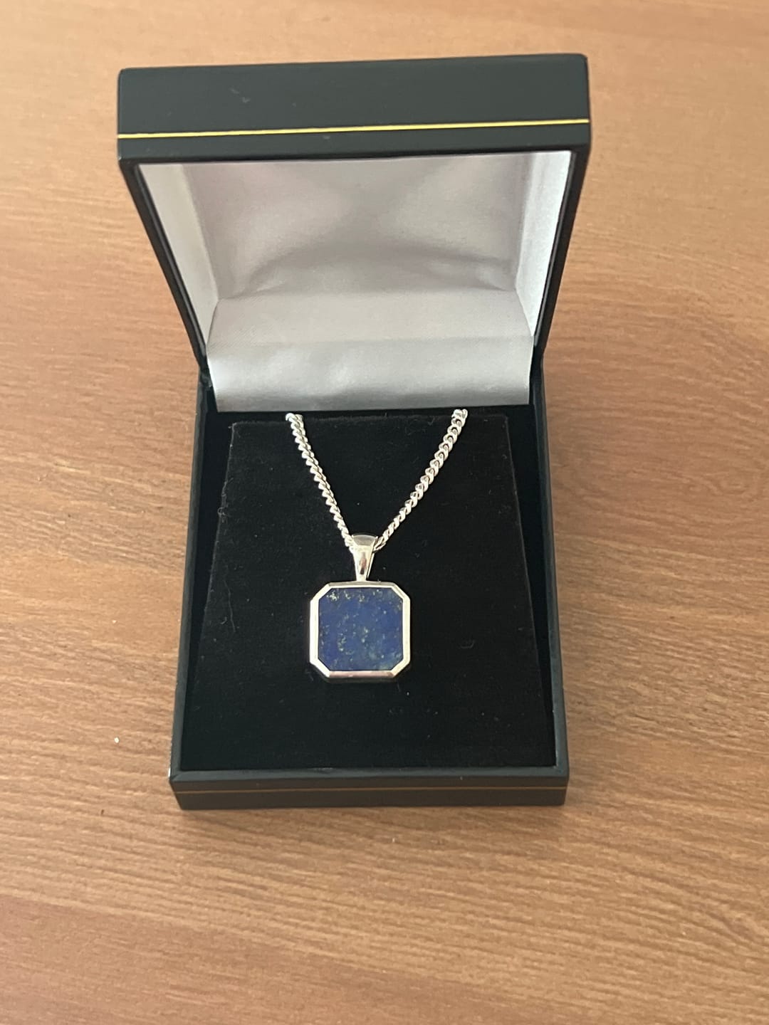 Customer photo review of Pendentif lapis-lazuli
