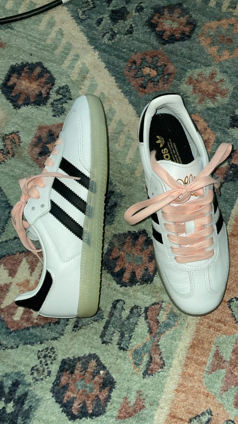 Customer photo review of Flat 100% Cotton Shoe Laces