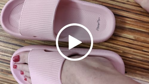 Customer video review of HappyFlops Original