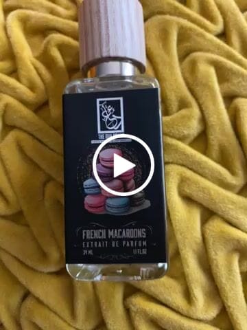 Customer video review of French Macaroons