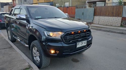 Customer photo review of Máscara Estilo Raptor Exclusiva para Ford Ranger años 2020 a 2023 Transforma tu Camioneta!