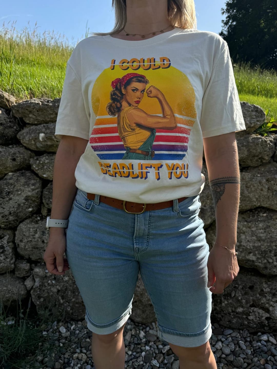 Customer photo review of I COULD DEADLIFT YOU Unisex Premium Shirt (Frontprint)