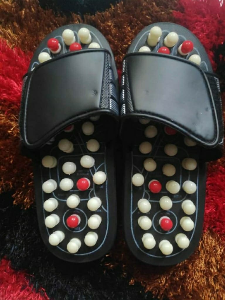 Customer photo review of Talpmasszírozó Akupresszúrás Papucs