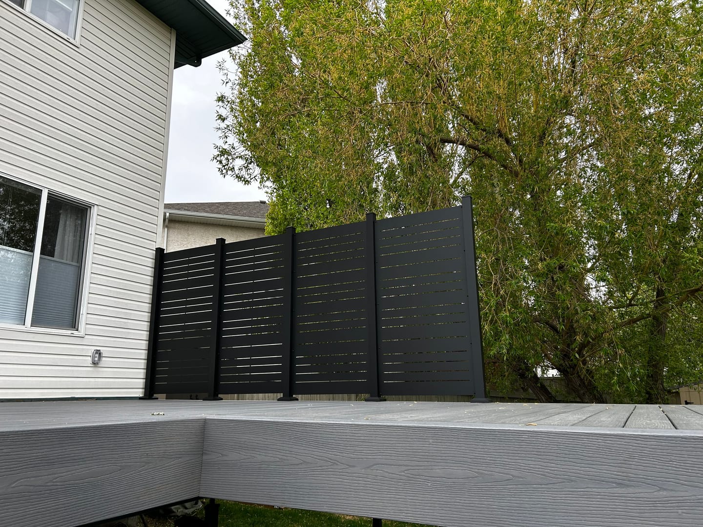 Customer photo review of Privacy Screen (Horizon)