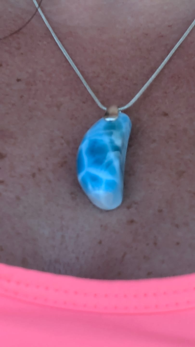 Customer photo review of Larimar pendentif