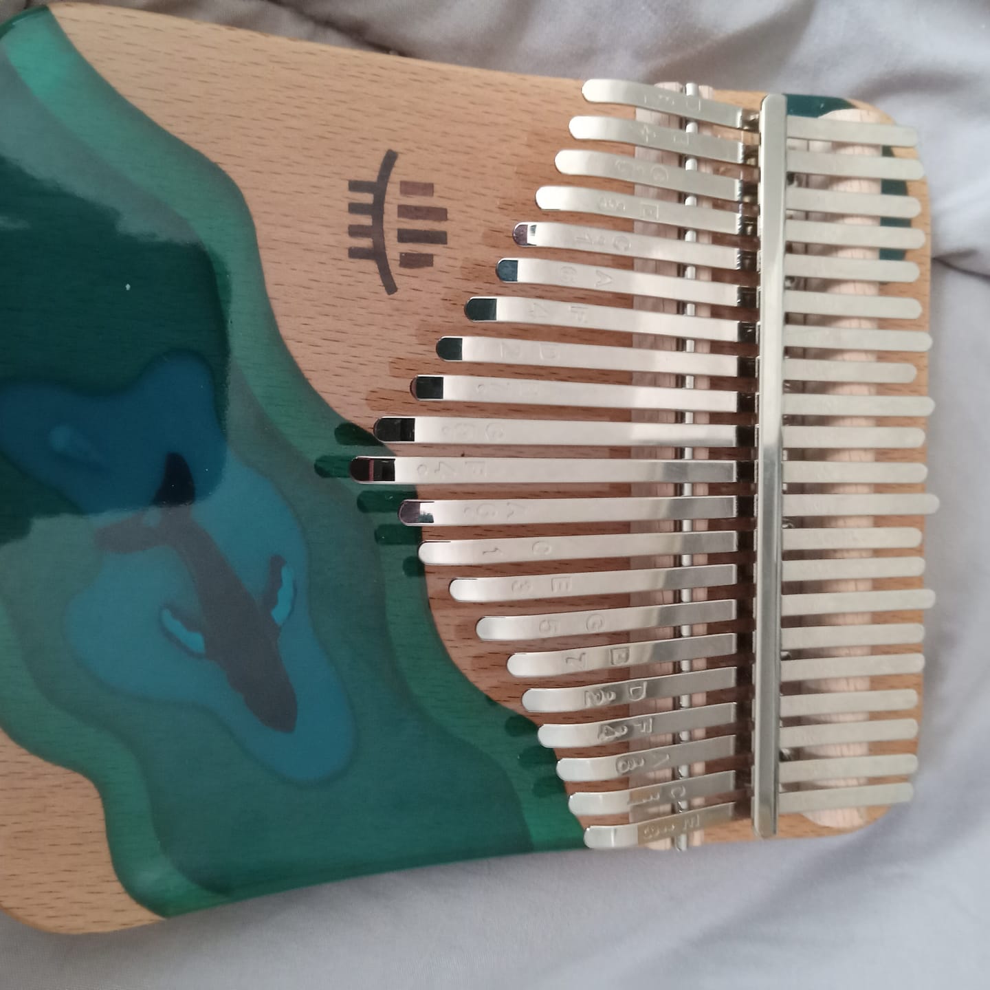 Customer photo review of 2023 New 17/21 Keys Hluru Blue Ocean Whale Dolphin kalimba