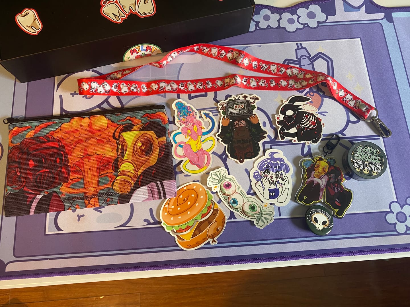 Customer photo review of Creepy Mystery Gift Box