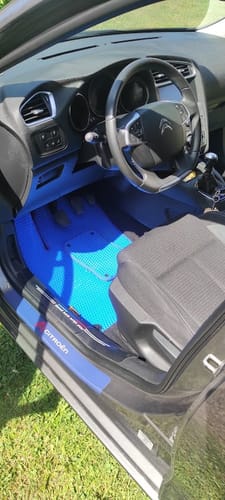 Customer photo review of Dywaniki samochodowe na zamówienie - Przód i tył