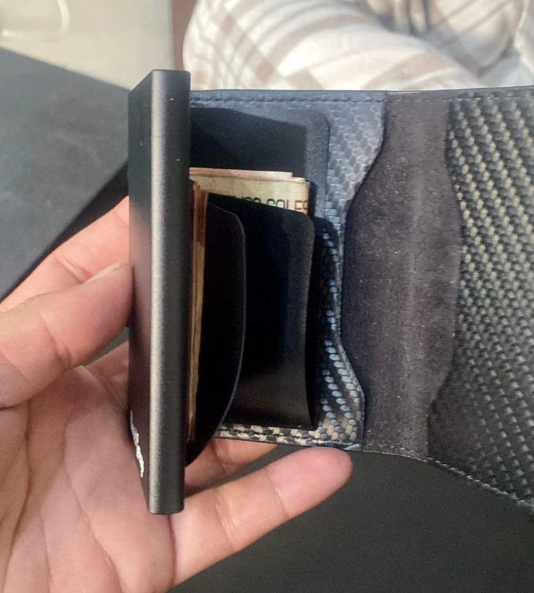 Customer photo review of E - CARBON FIBER