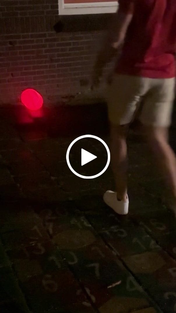 Opinión en vídeo de un cliente sobre el balón de fútbol luminoso LedsMove™