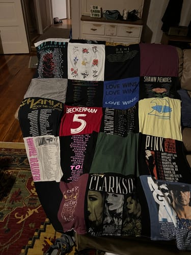 T-shirt quilt with music, artists themes by Caitlin from UT