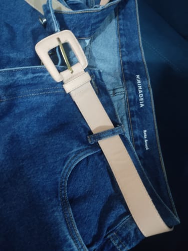 Isabela Apoliana Da S. review of Calça Jeans Reta Araçá Azul Médio image 1 out of 1