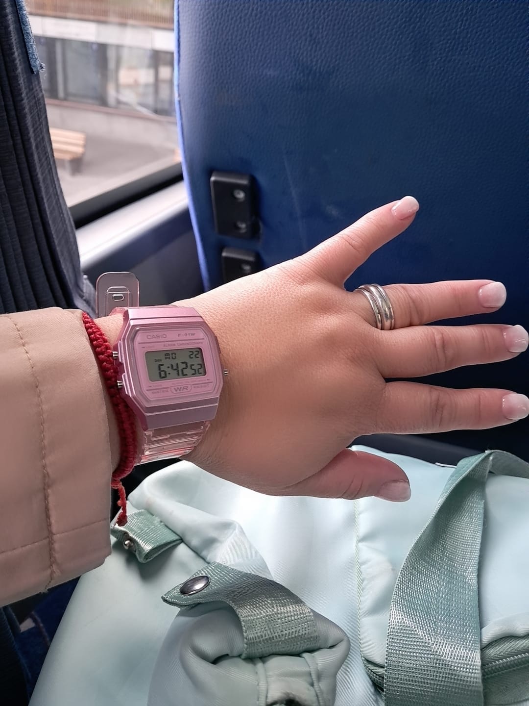 Customer photo review of Reloj Casio Vintage F-91WS-4D Rosado Transparente