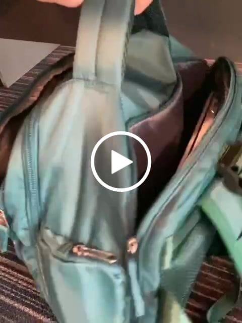 Customer video review of Mochila de Viaje Vinitivo Modelo Travel impermeable de 20L