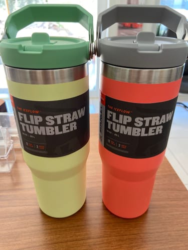 Customer photo review of Stanley The Iceflow Flip Straw Tumbler Pipetli Termos Açık Mercan 30 OZ - 0.88L