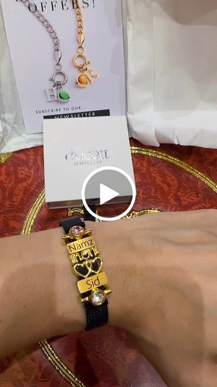 Customer video review of Mesh charm name gold