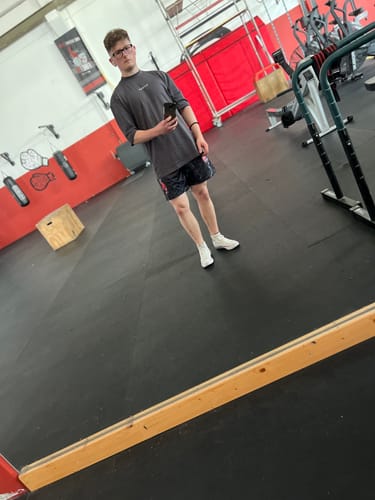 Customer photo review of STAPLE OVERSIZED FLORAL T-SHIRT