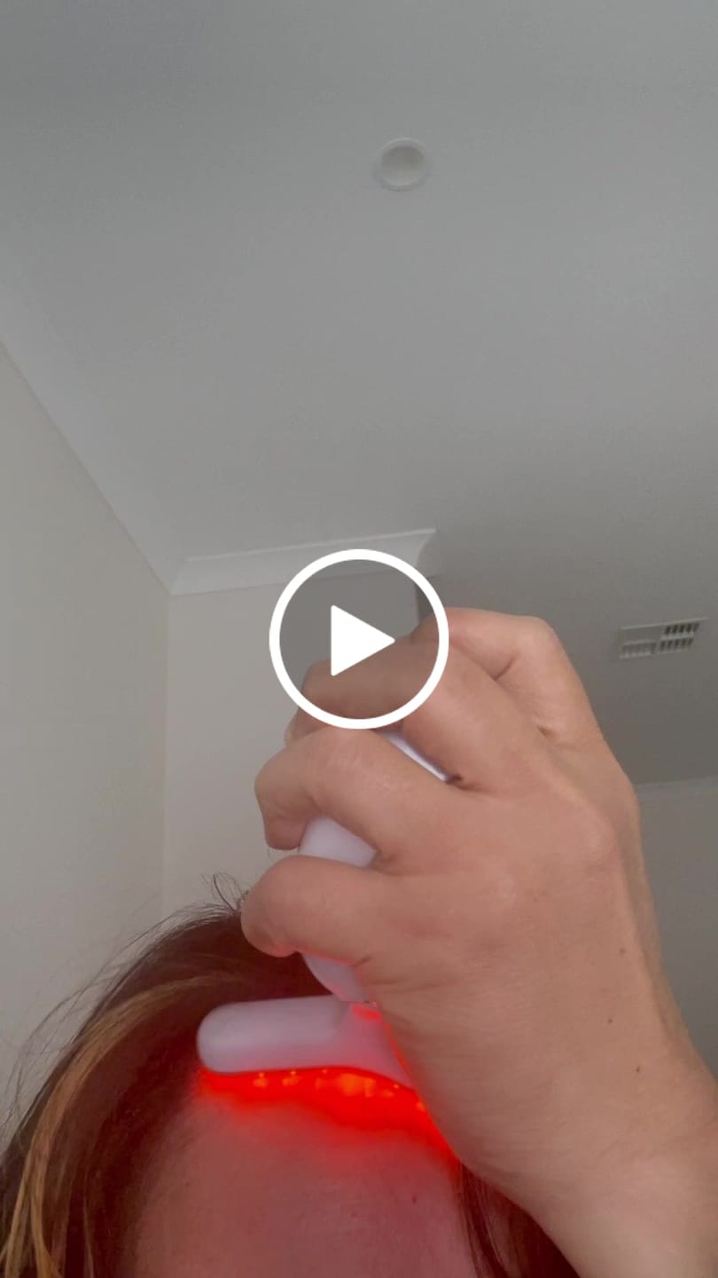 Customer video review of The Naked Skin Handset 2.0™