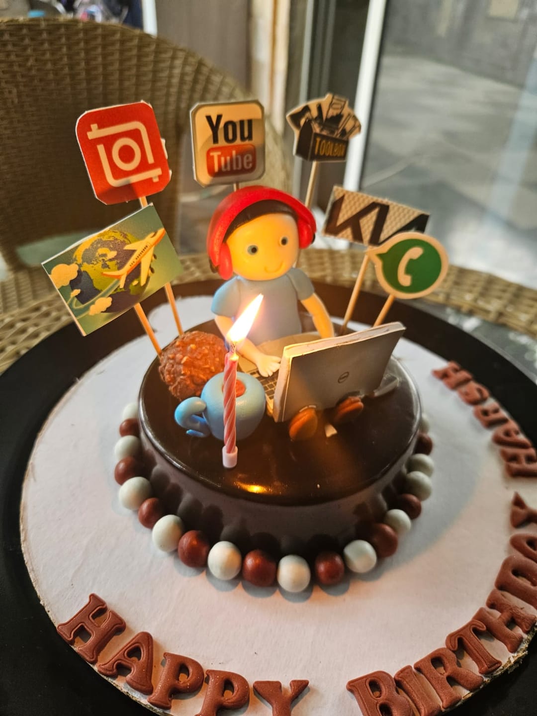 Customer photo review of Social Media Lover Cake