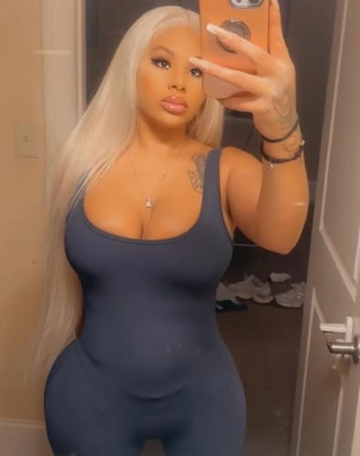 Customer photo review of Lauren