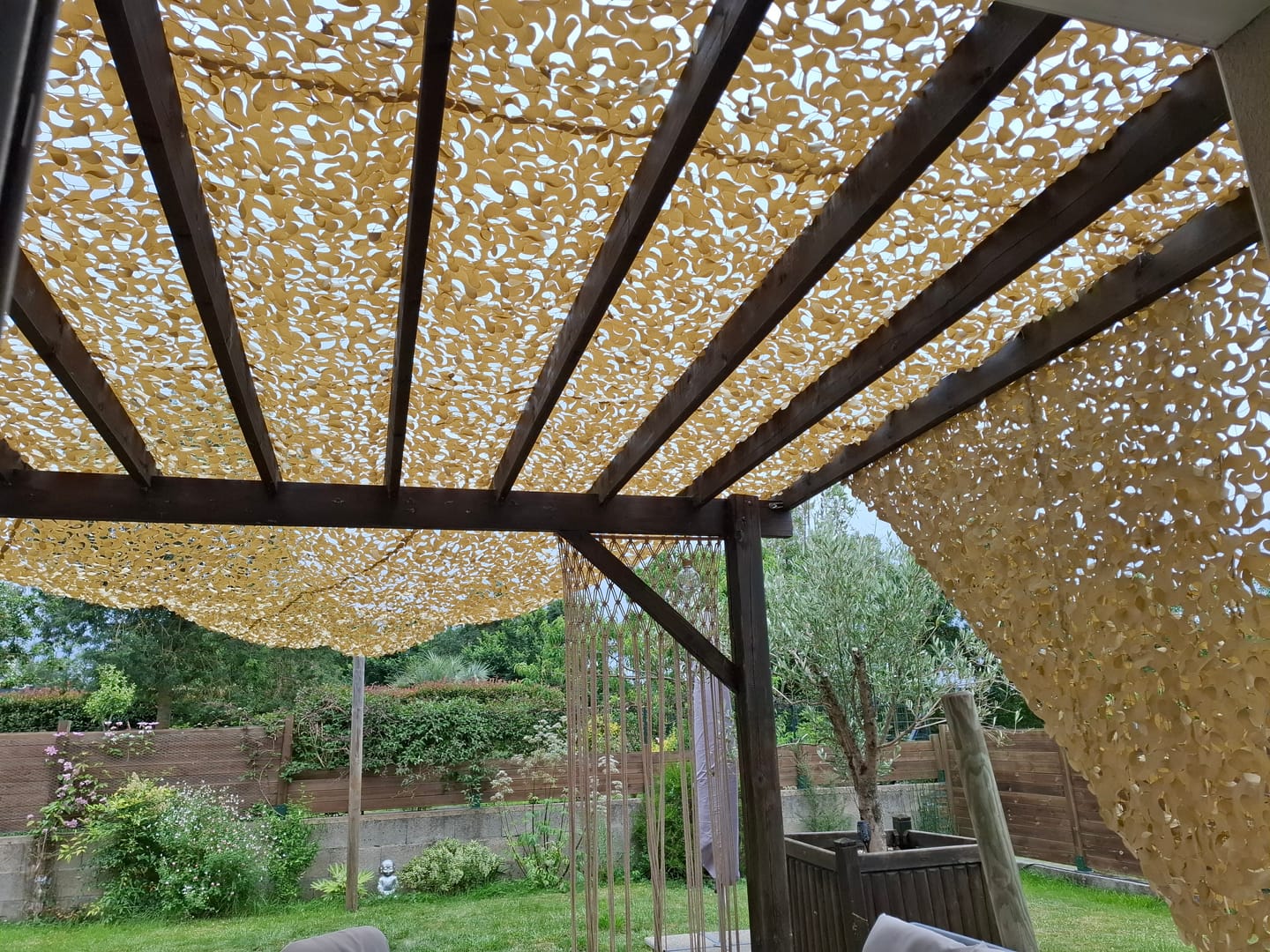 Customer photo review of Filet de camouflage triangulaire sable