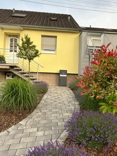 Customer photo review of AlbersDesign Stand-Paketbox PB1 anthrazit (RAL7016) personalisiert mit Edelstahl-Schild