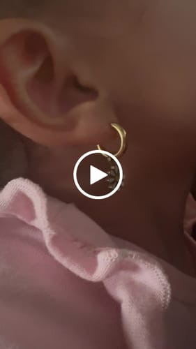 Customer video review of Gold Huggies