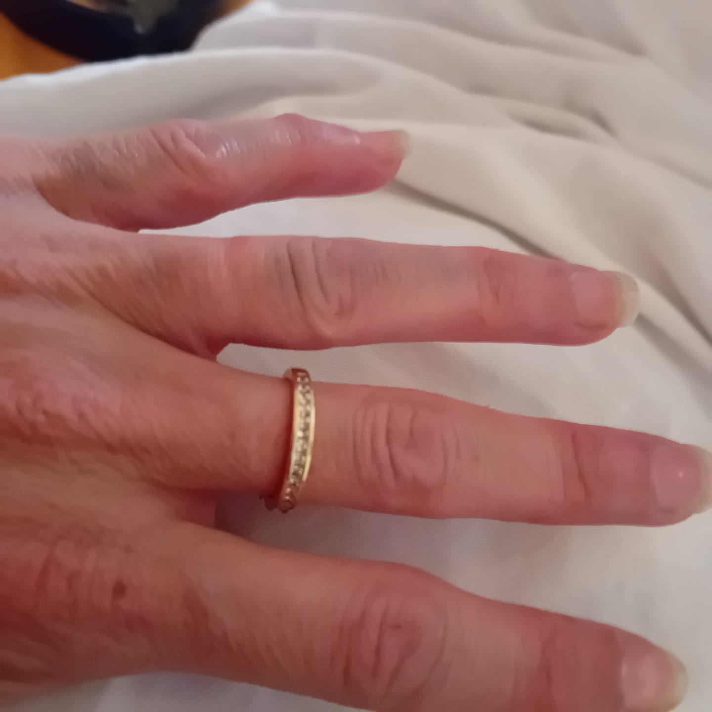 Customer photo review of Anillo Zafiros