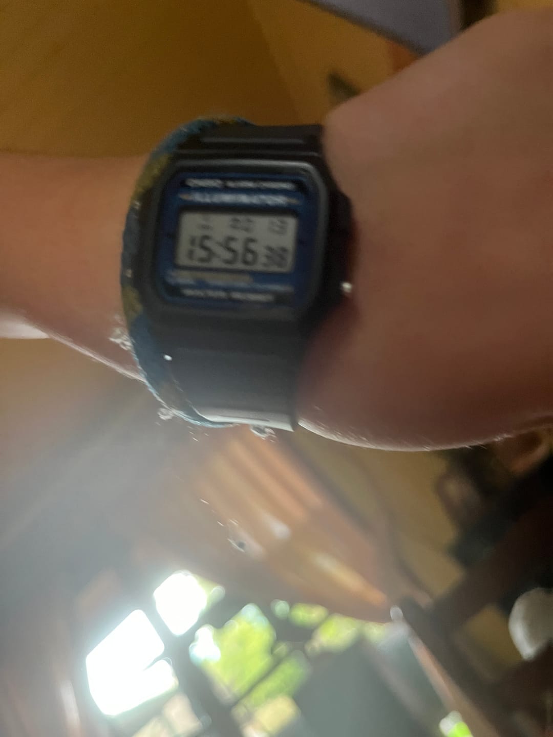 Customer photo review of Reloj Casio Vintage F-105W-1ADF Azul/Negro Illuminator