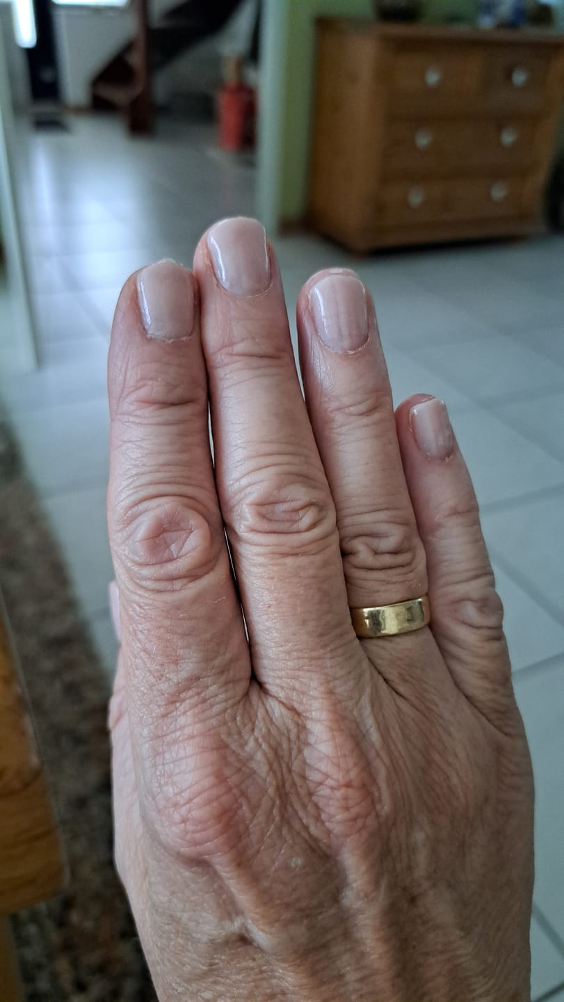 Customer photo review of Khaki Dipping Powder