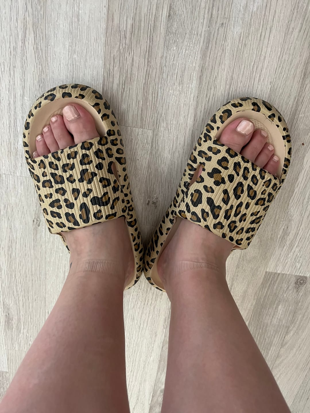Customer photo review of HappyFlops Limited Editions