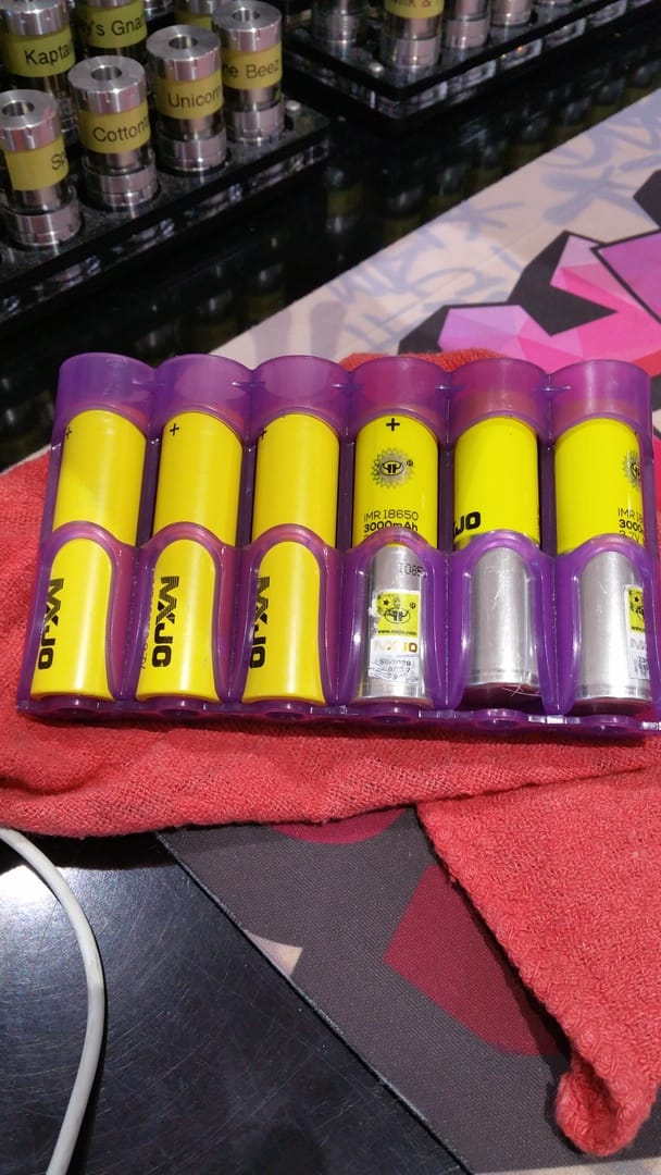 Customer photo review of MXJO 18650 3000mAh 20A Battery