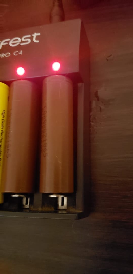Customer photo review of Samsung 30T 21700 3000mAh 35A Battery