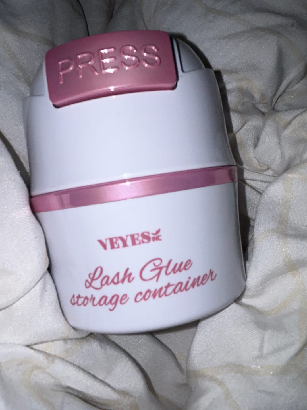 Customer photo review of Eyelash Glue Storage Tank