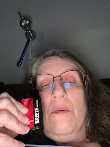 Customer photo review of Breeze Prime Edition Disposable Vape