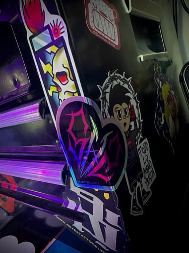 Customer photo review of Stickers Holográficos | Medida Personalizada