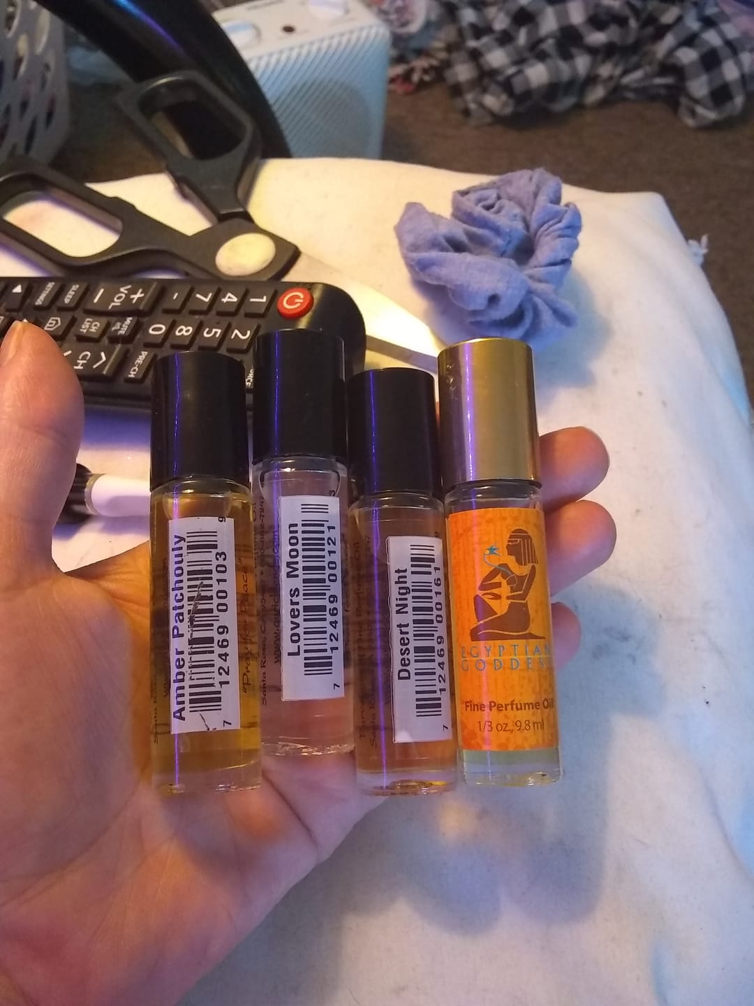 Customer photo review of Auric Blends Roll-On Perfume Oil