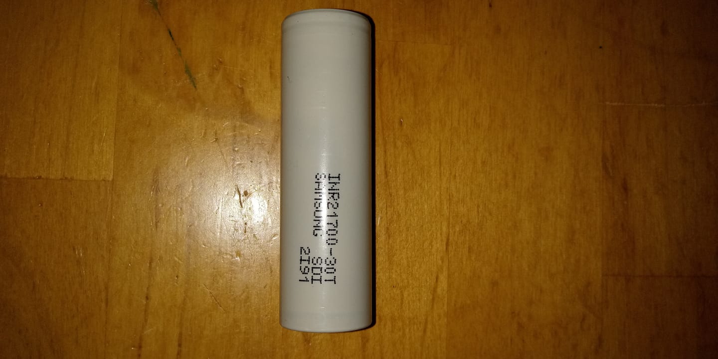 Customer photo review of Samsung 30T 21700 3000mAh 35A Battery