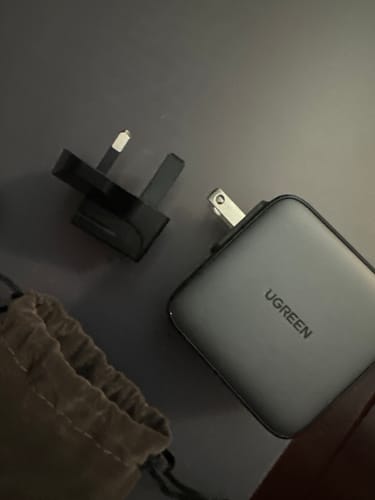 Customer photo review of Ugreen 65W Nexode GaN USB C 3-Port  Charger With US/UK/EU Plug for Travel