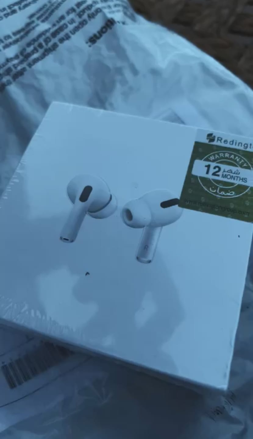 Customer photo review of AirPods Pro Titanium