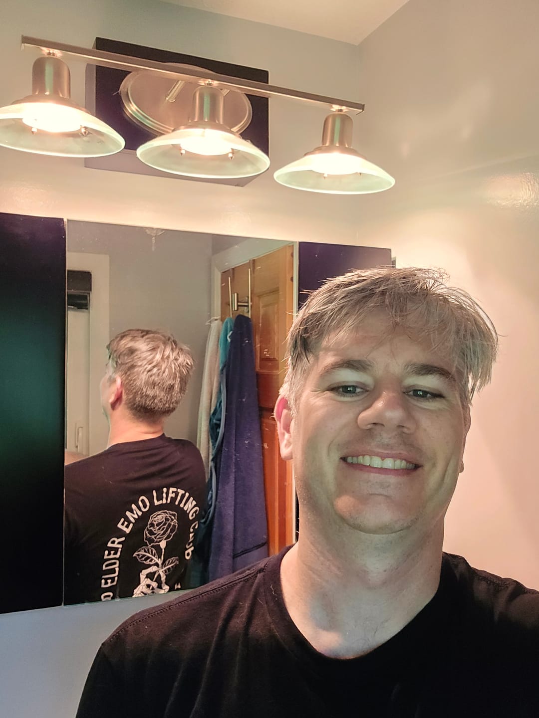 Customer photo review of Elder Emo Lifting Club Tee