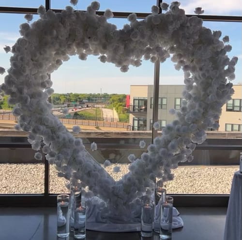Customer photo review of 8ft White Rose Flower Wall Romantic Atmosphere Heart Shaped Wedding Decoration Indoor