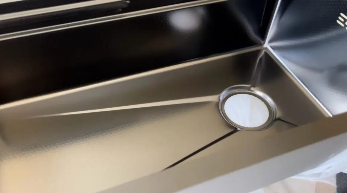 Customer photo review of Stainless Steel Kitchen Sink with Double Waterfall Design, Large Single Basin, Embossed Surface, and Ambient Light Digital Display