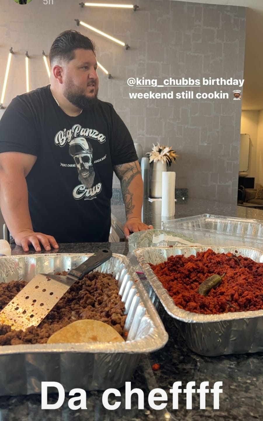 Customer photo review of Premium Big Panza Crew Chingon T-shirt