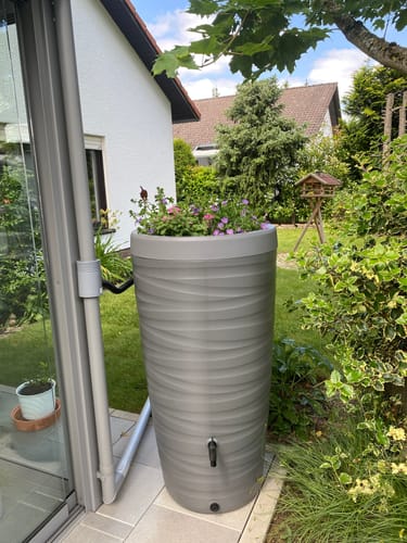 Customer photo review of YourCasa Regentonne 240 Liter [Wave Design] - Frostsicher & UV-beständig
